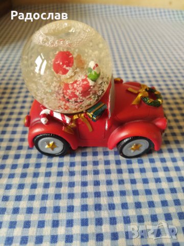 Дядо Коледа количка със снежна топка
