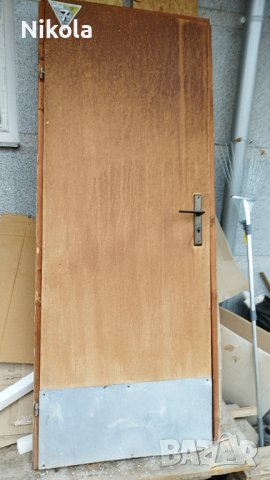 Врата фазерна с каса обикновенна брава и дръжки 200/81см, снимка 4 - Дограми - 43614883