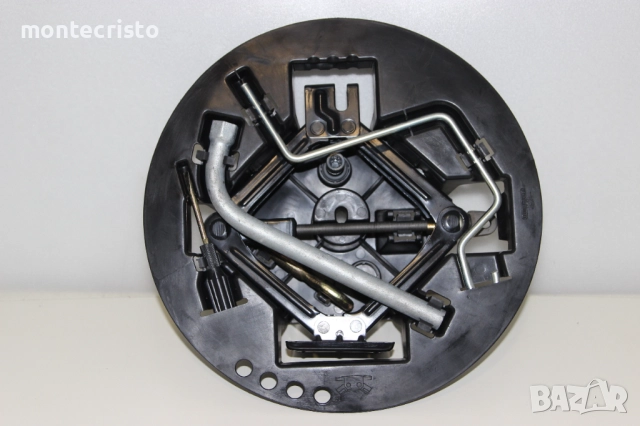 Авариен комплект крик Fiat Grande Punto (2005-2012г.) ключ за гуми / кука за теглене, снимка 3 - Аксесоари и консумативи - 52811640