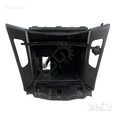 Центална конзола с жабка и гнездо 12V табло Hyundai i40 2015-2019 ID: 156380, снимка 2 - Части - 52826957