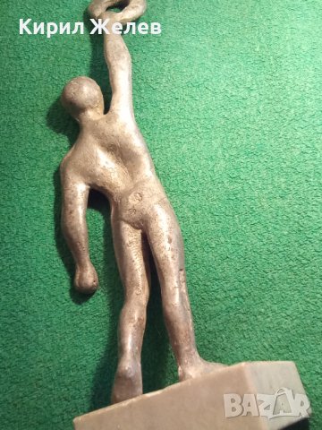 СТАРА МЕТАЛНА СТАТУЕТКА СПОРТИСТ ШАМПИОН МАЙСТОРСКА РЪЧНА АРТ ИЗРАБОТКА 28702, снимка 3 - Колекции - 37199655