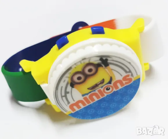Детски часовник Миньони с капак