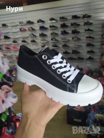 Дамски кец, снимка 2 - Кецове - 37293360