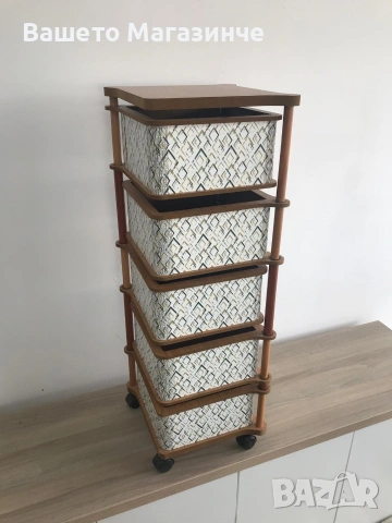 Стилни дървени стилажи с метална декорация за дома и офиса