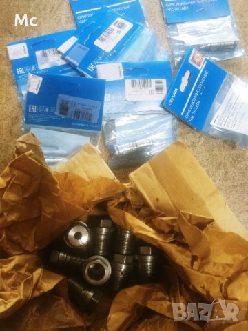 Повдигачи кобилици хидравлични комплект Лада Нива, снимка 5 - Части - 28880112