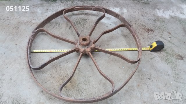 масивно ковано възрожденско колело от двуколка, каруца, снимка 11 - Антикварни и старинни предмети - 39350421