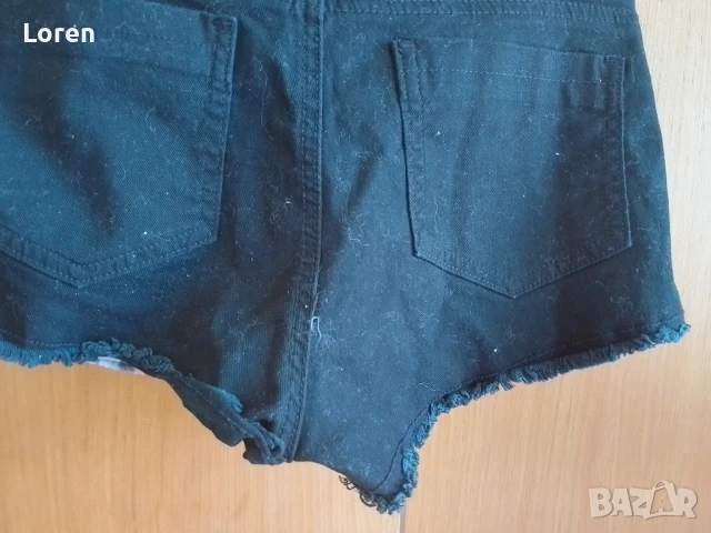 Като нови!Къси черни дънки на цветчета, снимка 5 - Дънки - 51348047