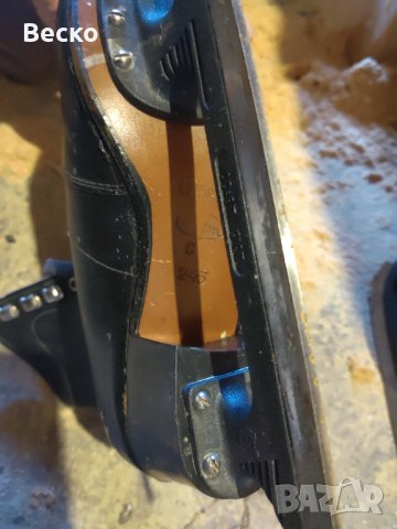 Зимни кънки за лед. Дамски # 36-37, снимка 3 - Ролери, кънки - 43653465