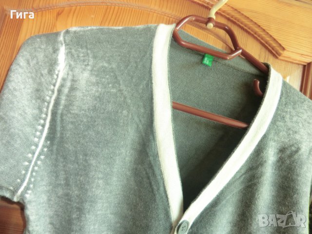 тънка жилетка на Benetton, снимка 2 - Детски пуловери и жилетки - 37268140