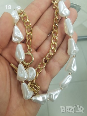 Колие, снимка 2 - Колиета, медальони, синджири - 40804702