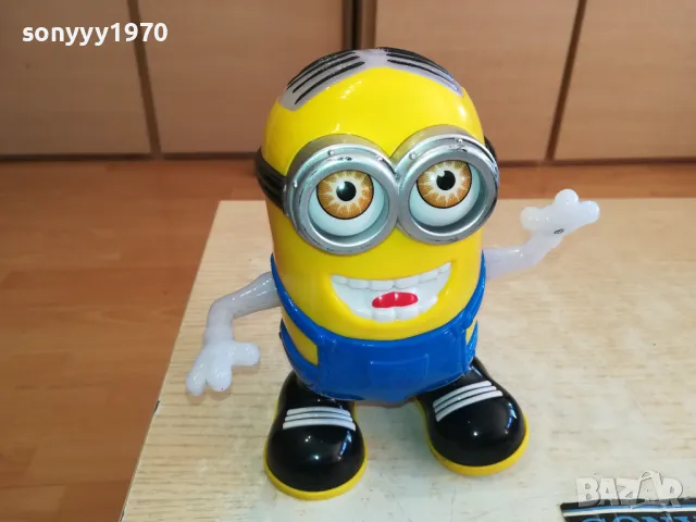 Танцуваща играчка-миньон на батерии-СВЕТИ СВИРИ ТАНЦУВА 1512241216, снимка 10 - Колекции - 48353423