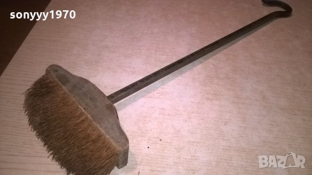 стара четка с метална дръжка-кован метал-внос франция, снимка 2 - Колекции - 27114638