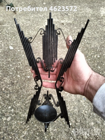 Стенен железен свещник