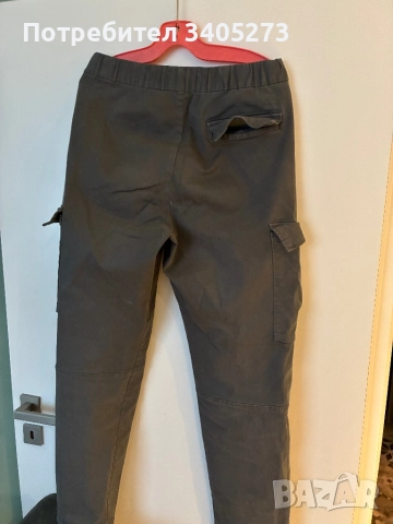 Панталон с джобове Bershka, снимка 4 - Панталони - 52965434