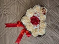 Сърце със сатенени рози и лакомства , снимка 2