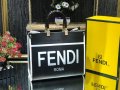 Дамска чанта Fendi код 313, снимка 1 - Чанти - 35628068