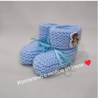 Ръчно плетени бебешки и детски терлички , снимка 1 - Бебешки чорапи - 39760807