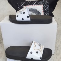 Дамски чехли в бял цвят модел на Москино, снимка 1 - Чехли - 37337285