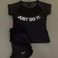 Дамски летен комплект Nike, снимка 1 - Комплекти - 37242422