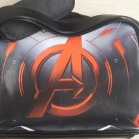 Marvel Avengers Отмъстителите Чанта тип messenger, нова, снимка 1 - Раници - 35186530