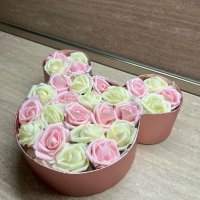 Кутия Miki с вечни рози, снимка 2 - Декорация за дома - 44032610