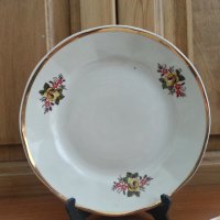 Руски порцелан чинии чинийки , снимка 1 - Антикварни и старинни предмети - 36845110
