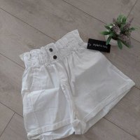 Нови бели панталони, снимка 1 - Къси панталони и бермуди - 40243466