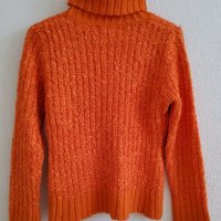 Топъл оранжев пуловер, снимка 1 - Блузи с дълъг ръкав и пуловери - 39037037