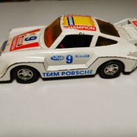 Количка Porsche на Matchbox от 1983г, снимка 2 - Коли, камиони, мотори, писти - 40130648