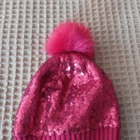 Коледна шапка с пайети H&M с подарък клинче, снимка 5 - Шапки, шалове и ръкавици - 38568655