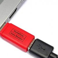 USB Data Blocker Defender Адаптер за Защита от Пренос на Данни при Зареждане на Смартфон или Таблет, снимка 2 - USB кабели - 35209850