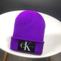 Дамска зимна шапка Calvin Klein - Различни цветове, снимка 10 - Шапки - 43238304