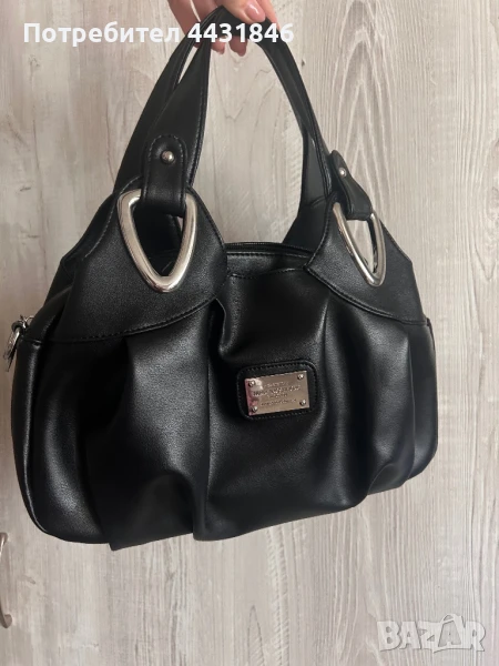 Дамска черна чанта, снимка 1
