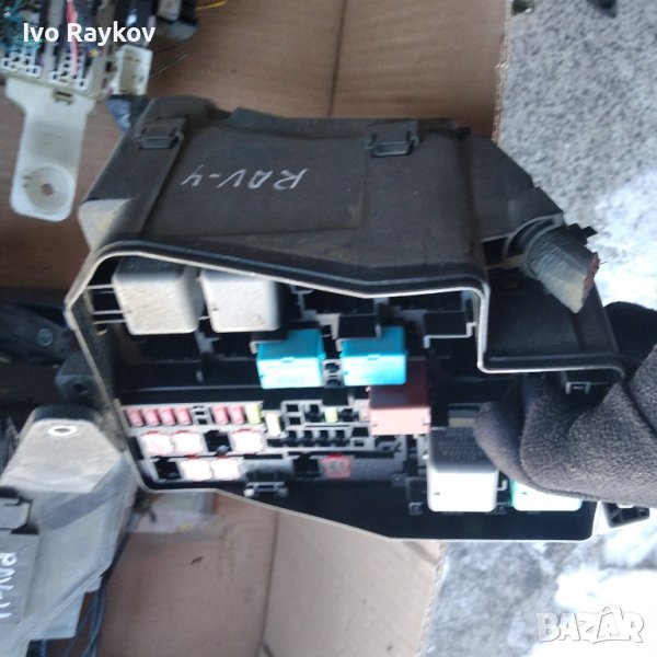Кутия за  бушони, TOYOTA RAV 4 , 2.2 DCAT , 177ks, снимка 1