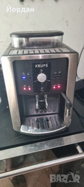 Кафемашина Krups цяла за ремонт или за части, снимка 1