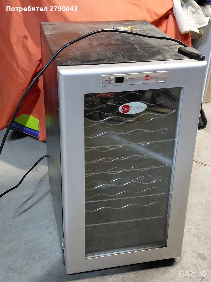 хладилна витрина за вино, снимка 1