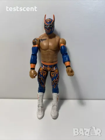 Екшън фигура WWE Sin Cara Син Кара Basic Series Dark Blue Lucha играчка, снимка 4 - Колекции - 48363374