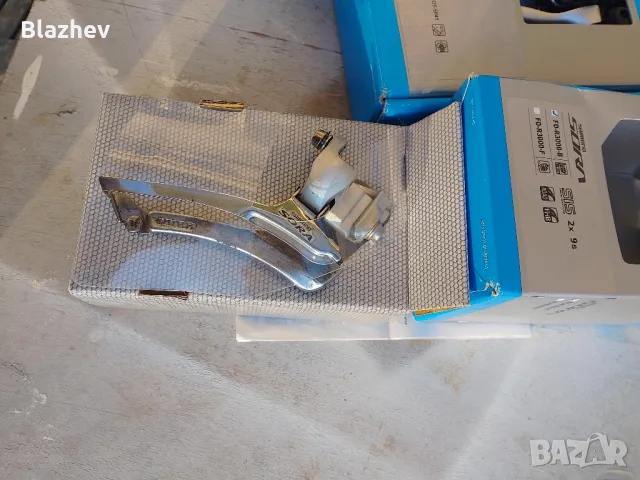 Преден дерайльор Shimano, снимка 3 - Части за велосипеди - 48741364