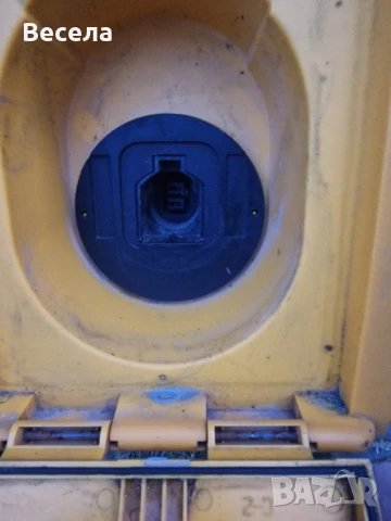 Dewalt DW911 Професионално радио с зарядно , снимка 4 - Радиокасетофони, транзистори - 51180033