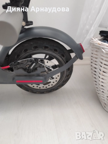 Електрическа тротинетка AOVO M365 Pro ES80, 350W, Двойна спирачка, 35KM+, Bluetooth Приложение, Сив, снимка 4 - Скейтборд, ховърборд, уейвборд - 52639496