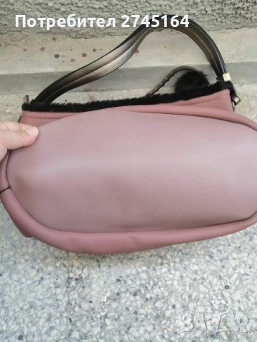 Нова чанта с пухче , снимка 6 - Чанти - 42976681