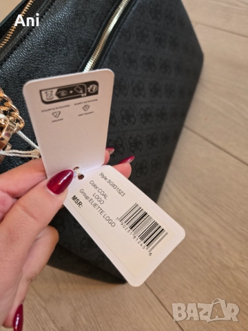 Оригинална дамска чанта GUESS , снимка 5 - Чанти - 52567609