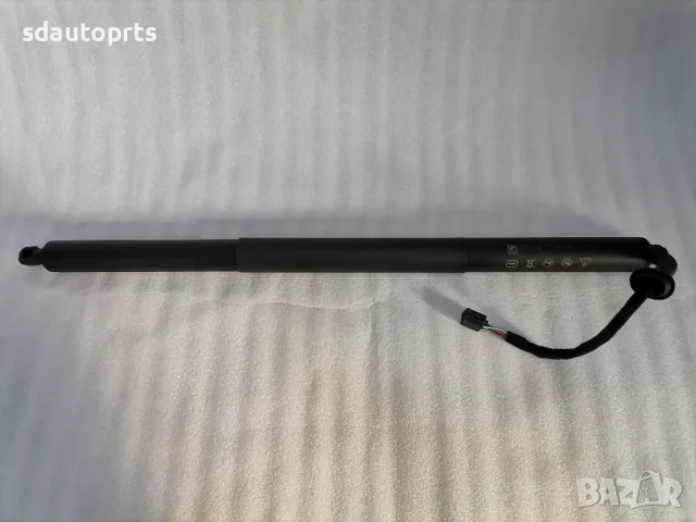 3J0827851A Нов Електрически Амортисьoр Багажник VW Passat B9 Skoda SuperB IV