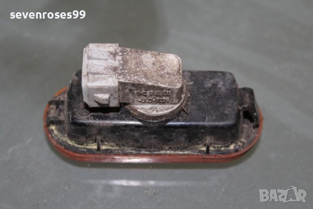 Мигач калник VW Passat 3, снимка 2 - Части - 36856828