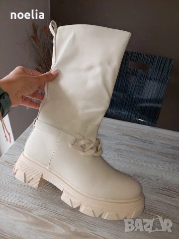 разпродажба- дамски ботуши 
