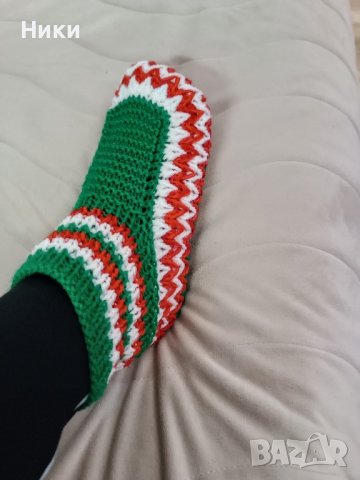 Коледни чорапки ръчно изплетени, снимка 6 - Дамски чорапи - 42957293