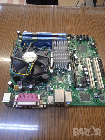 Дъно процесор и памет 4Гб DDR2 