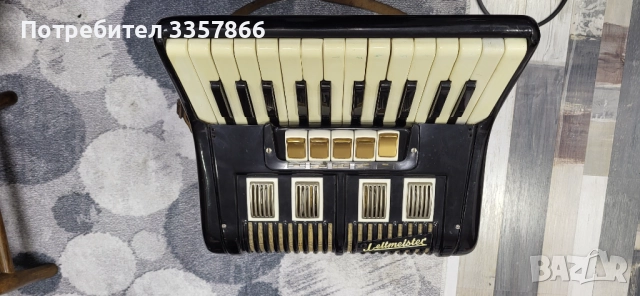 Акордеон WELTMEISTER 40 баса с куфар