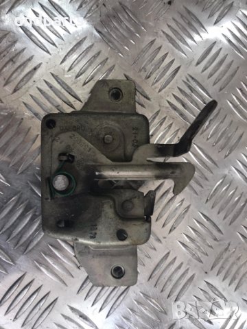 Брава преден капак Renault Clio,2007г.(2-врати)