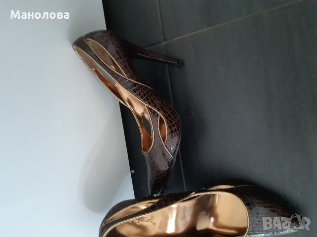 Кафяви обувки със златен кант QUFID, снимка 1 - Дамски обувки на ток - 28927421